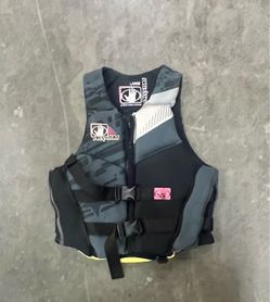 WORN ONCE Body Glove Phantom Life Jacket size Large