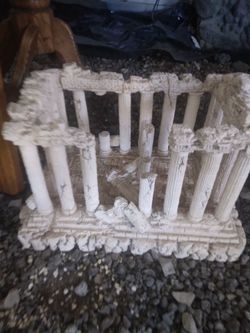 Ancient Roman Ruins Resin Figurine