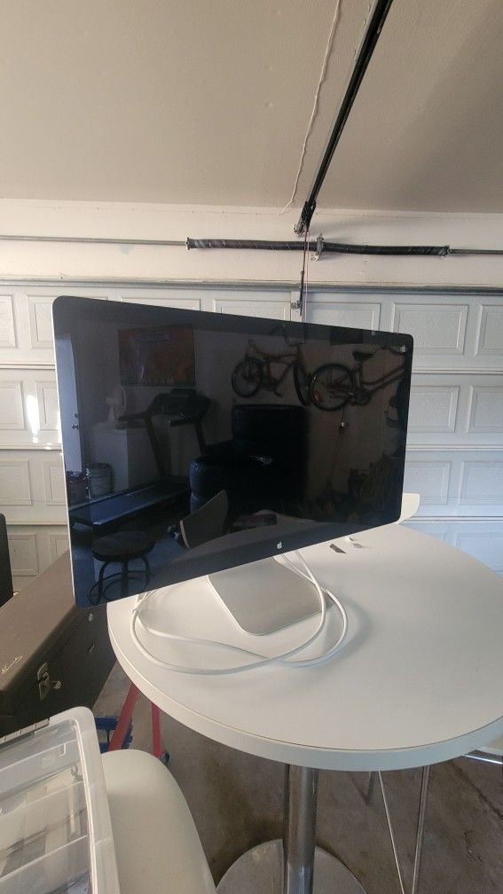 27 Inch Apple Monitor