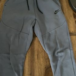 nike tech fleece joggers