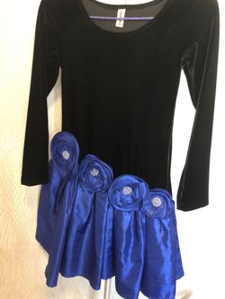 Beautiful black -blue dress. Size 10-12.