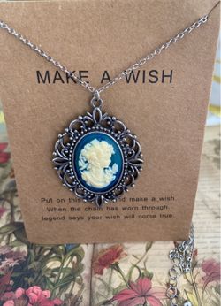 GORGEOUS BLUE CAMEO POLYCHROME WITH STAINLESS STEEL CHAIN