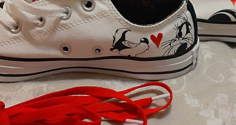 Converse pepe le pew new arrivals