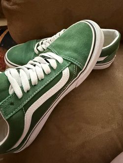 VANS Old Skool Green Suede Sneakers  SIZE 9