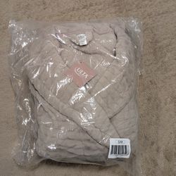 NEW- Ulta Beauty Plush Waffle Knit Robe in size S/M