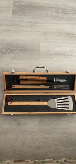 BBQ Grill Tool Set in Bamboo Case