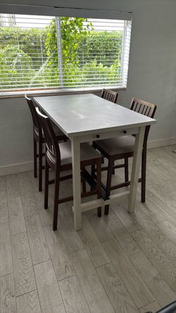 White Counter Height Table with 4 Chairs