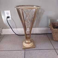 TALL VESSEL FOR PLANTS