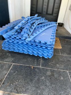 Foam floor mats