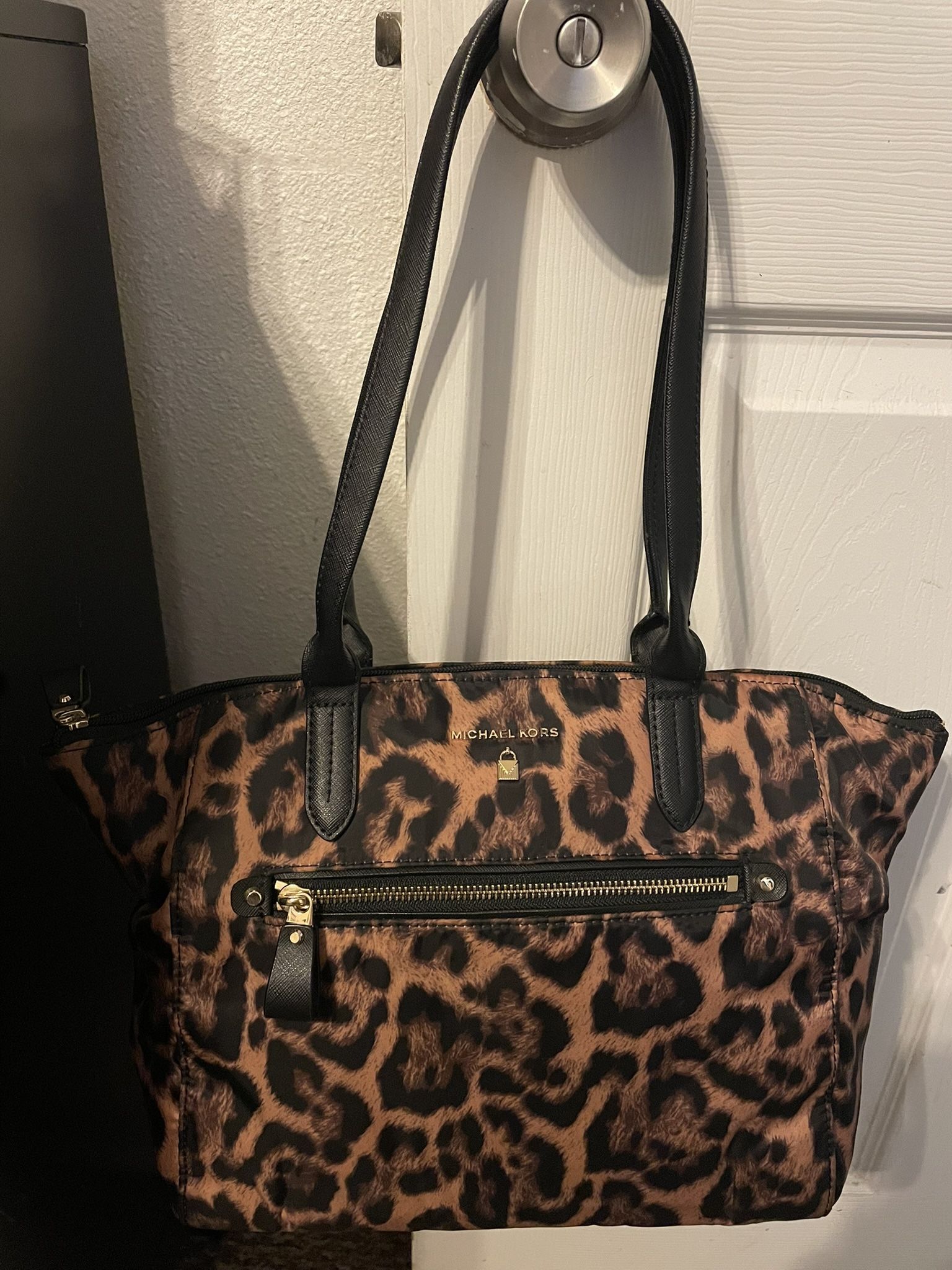 Leopard Michael Kors Purse & Wallet 