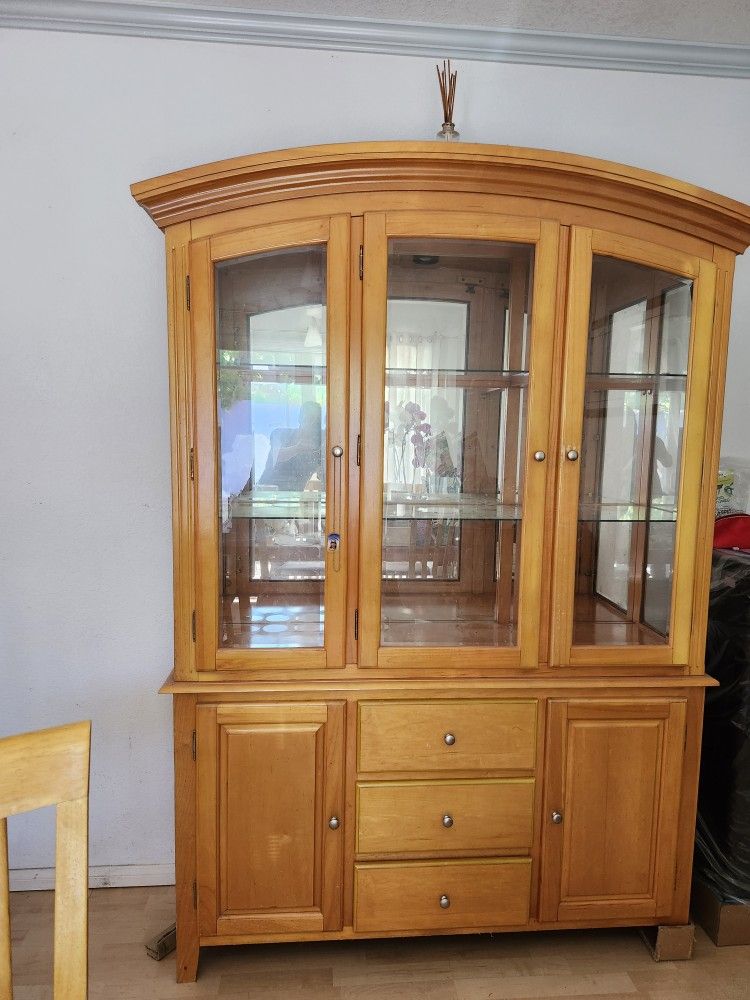 Free China Cabinet With Matching Dining Table