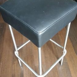 Bar stool