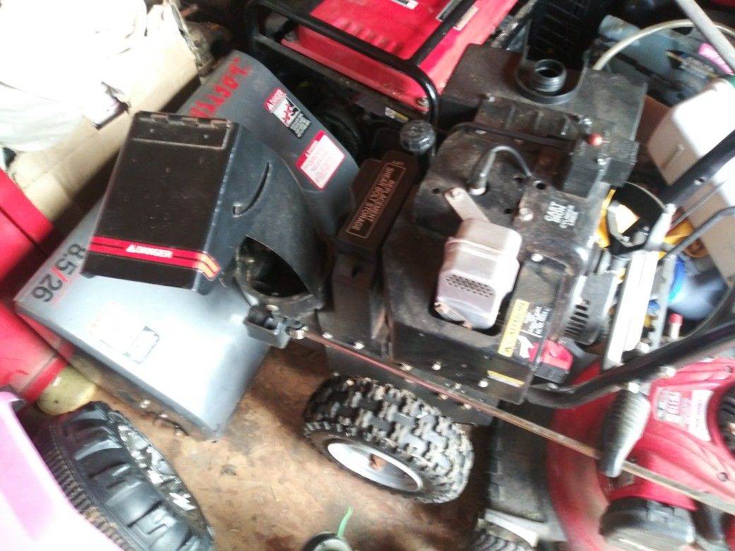 Snow thrower new