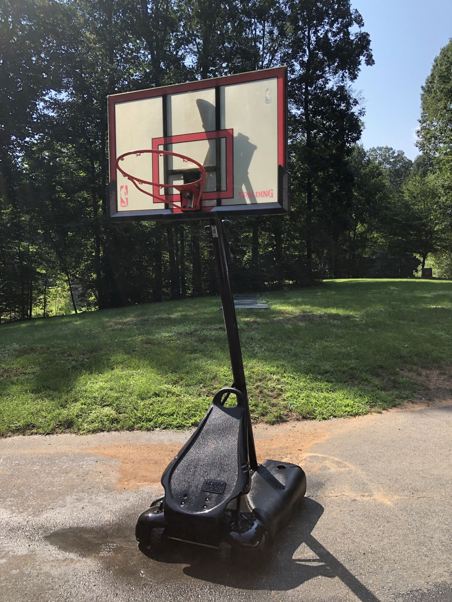 Spalding basketball hoop and stand
