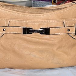 Very nice women purse new with tag only $25