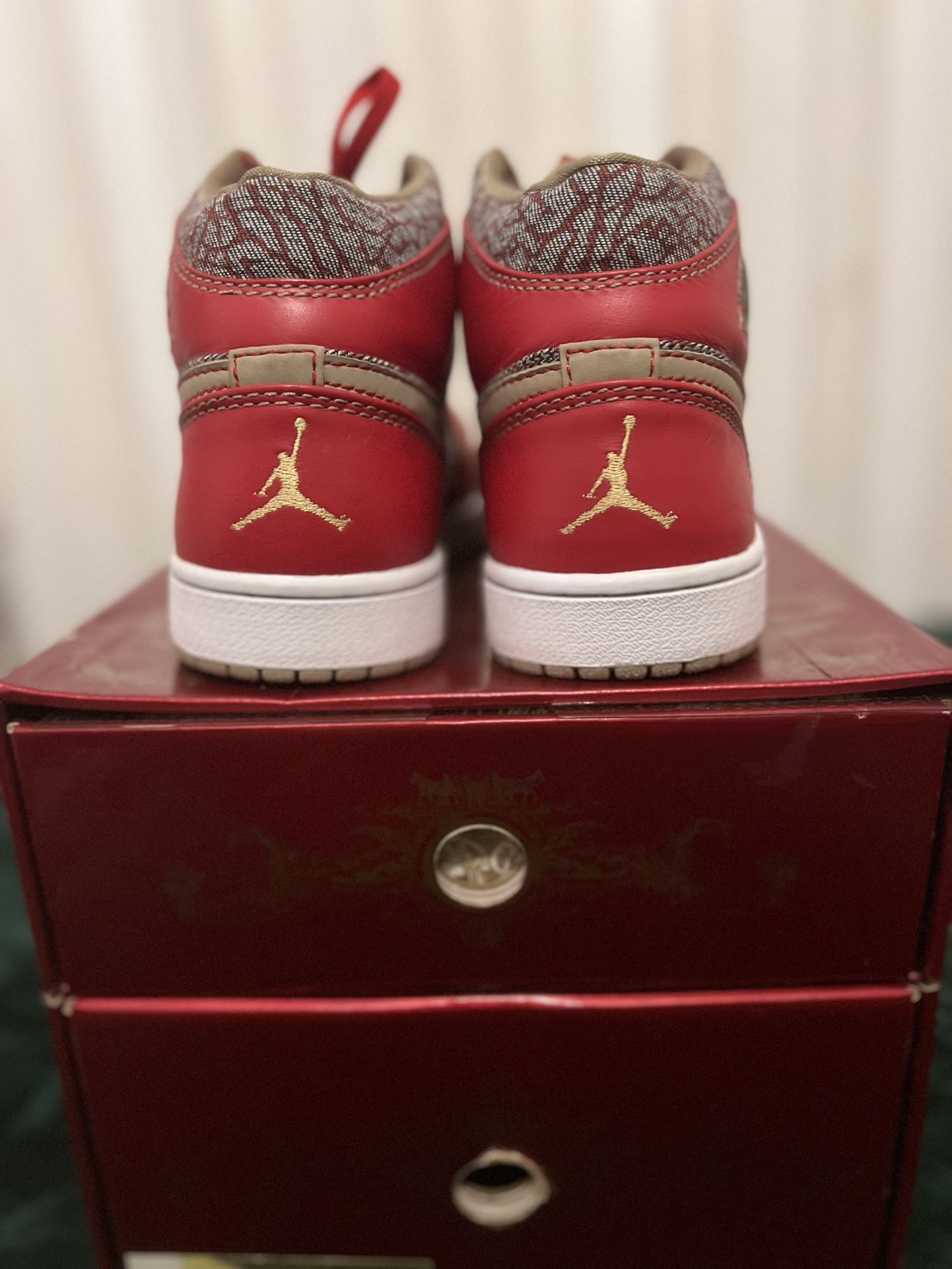 Size 12 - Levi\
