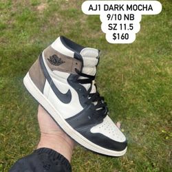 Jordan 1 Dark Mocha Size 11.5