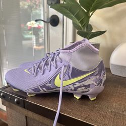 Nike United Phanton Soccer Cleats