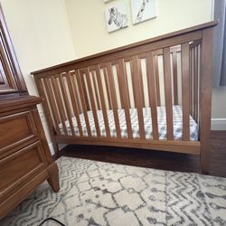 Wood Crib (including Mattress)