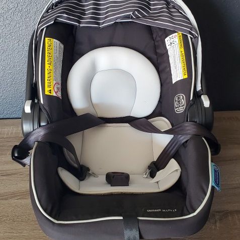 Infant Car seat W/ Base