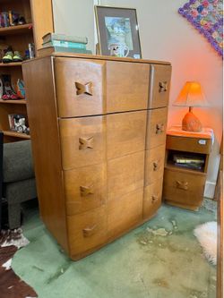 Vintage Retro Mid Century Modern Tall Boy Chest of Drawer Dresser with 4 drawers
