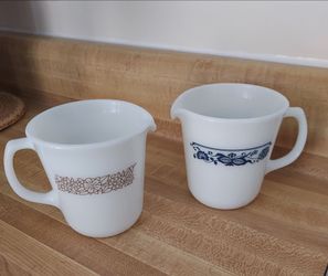 Set vintage pyrex creamer