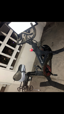 Peloton Bike – Like New Condition, Digital Display - Palmdale, CA