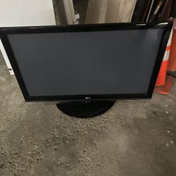 LG 50" Plasma TV black