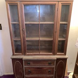 China Cabinet (Wood / Glass).. Antique.. Moving, Must Sell ASAP. 