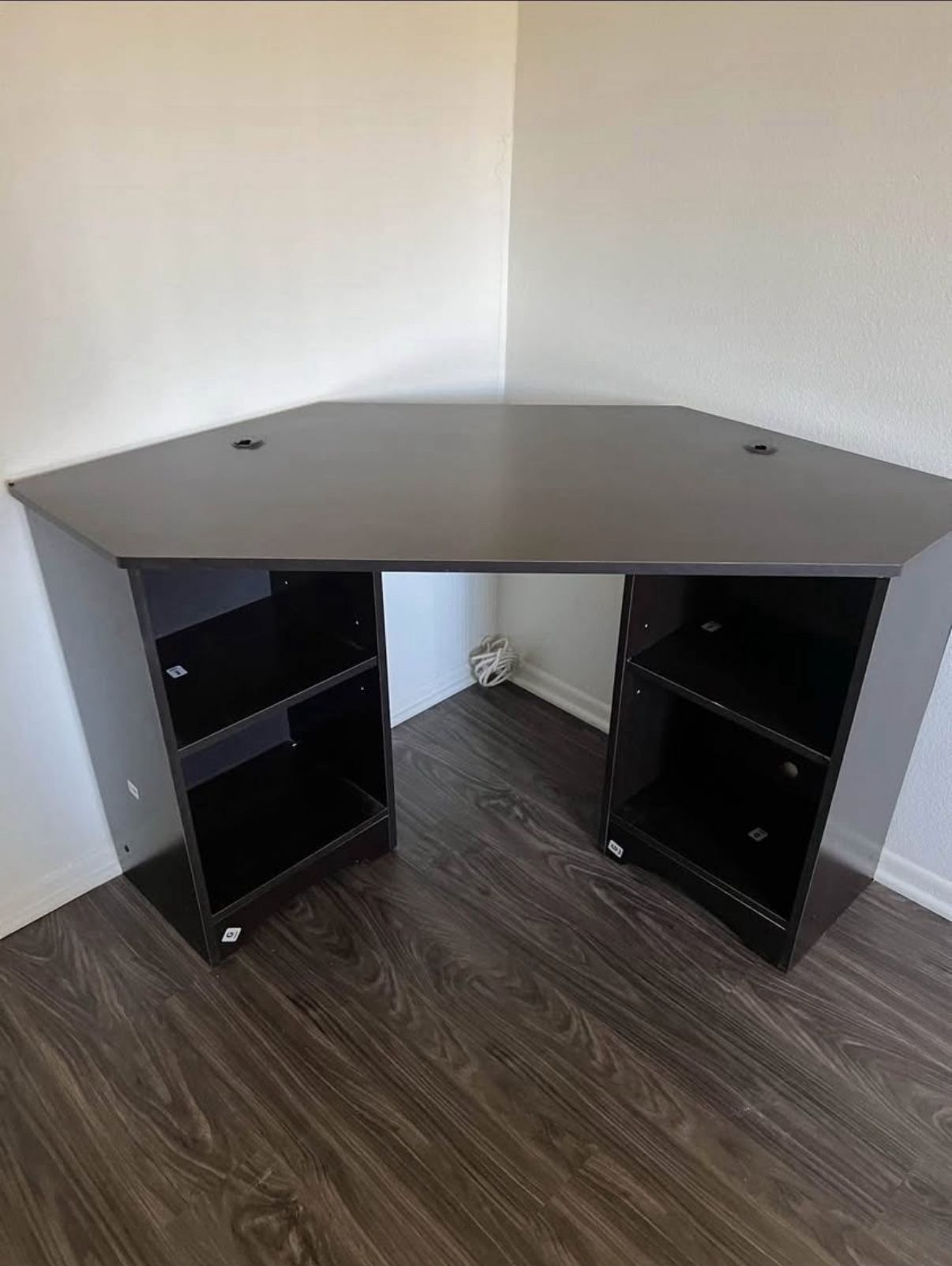 Corner Desk