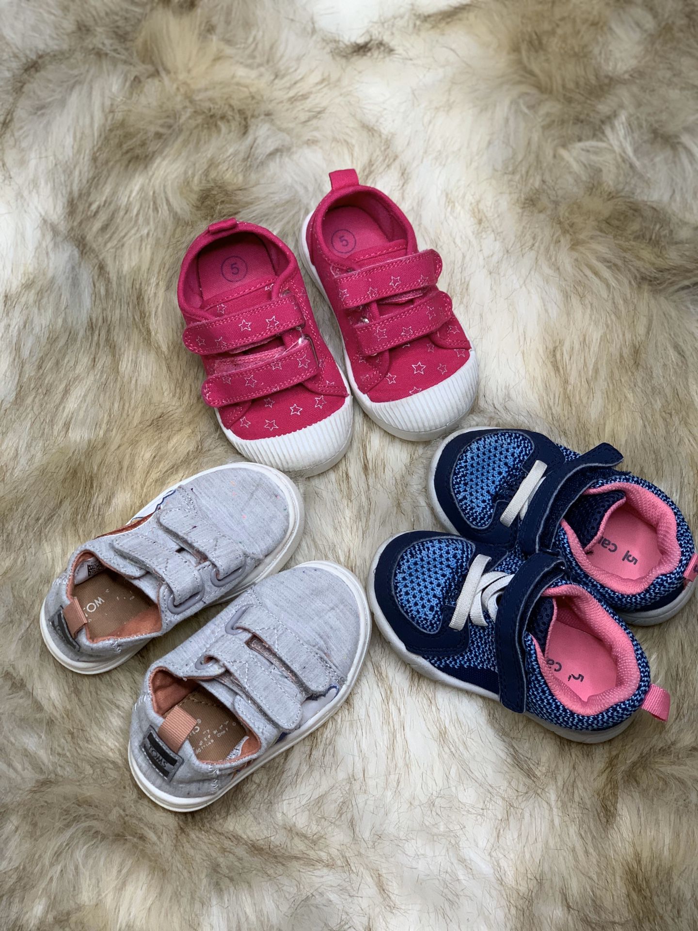 Bundle of baby girl shoes size 5