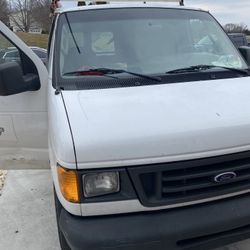 2003 Ford E-150