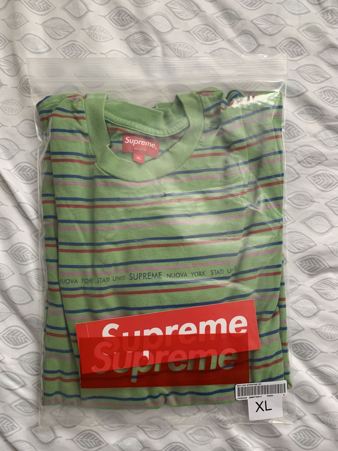 Supreme t shirt