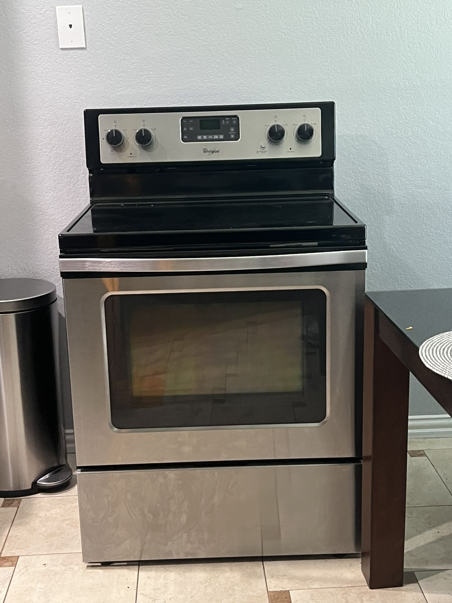 Whirlpool Electric Stove And Oven
