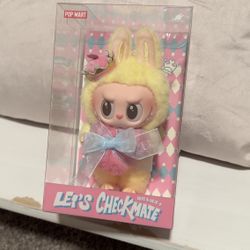 Let’s Checkmate Queen Labubu Vinyl Plush 
