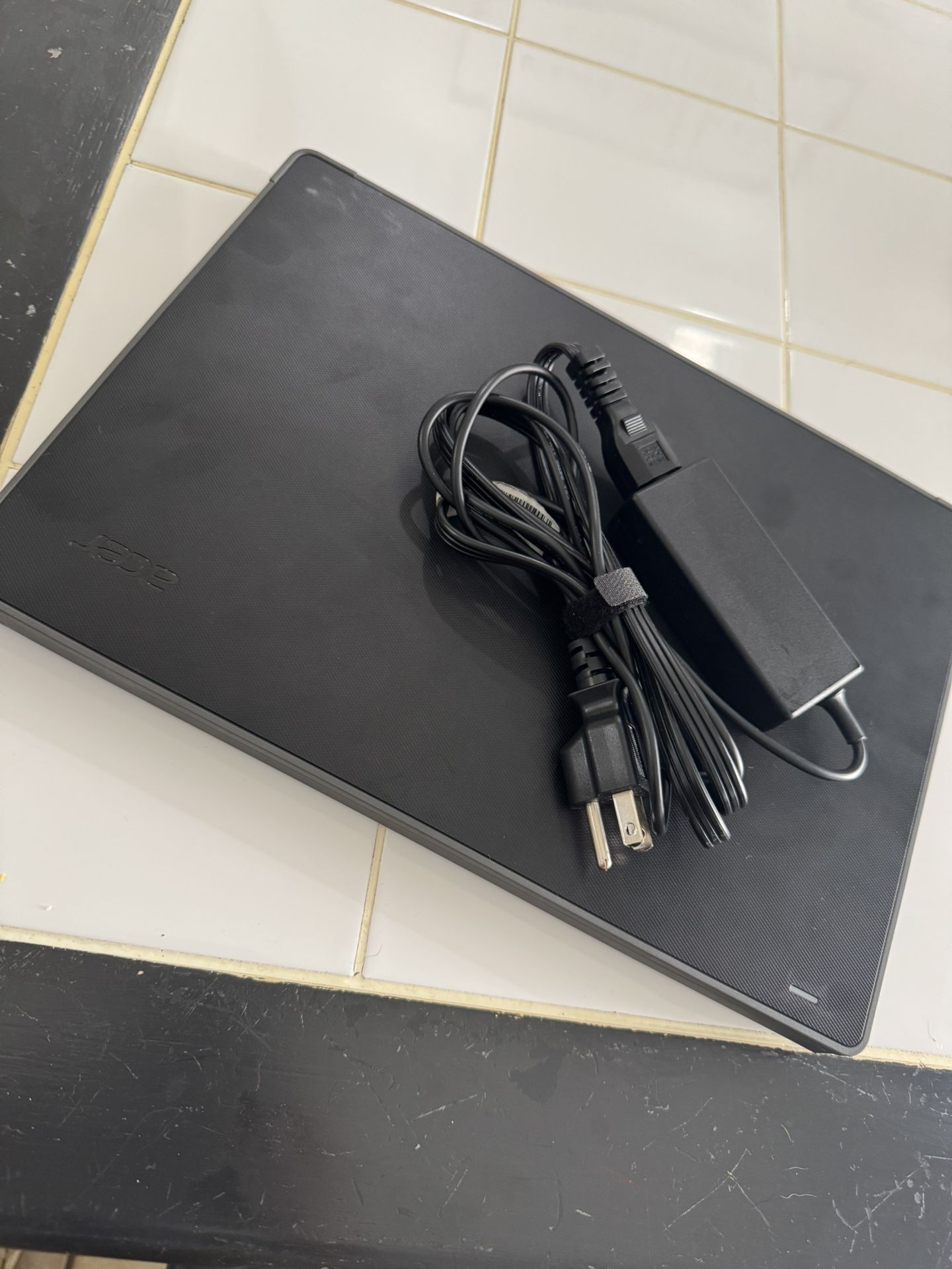 Acer Travelmate B Laptop