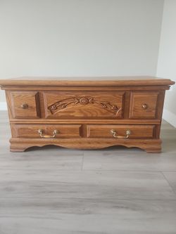 Oak Wood Cedar Chest