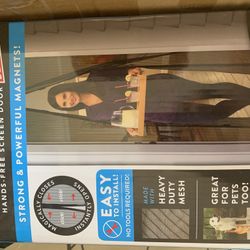 Magic Mesh Screen Door