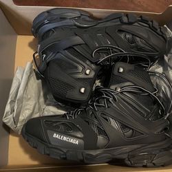 Balenciaga Track Hikes 