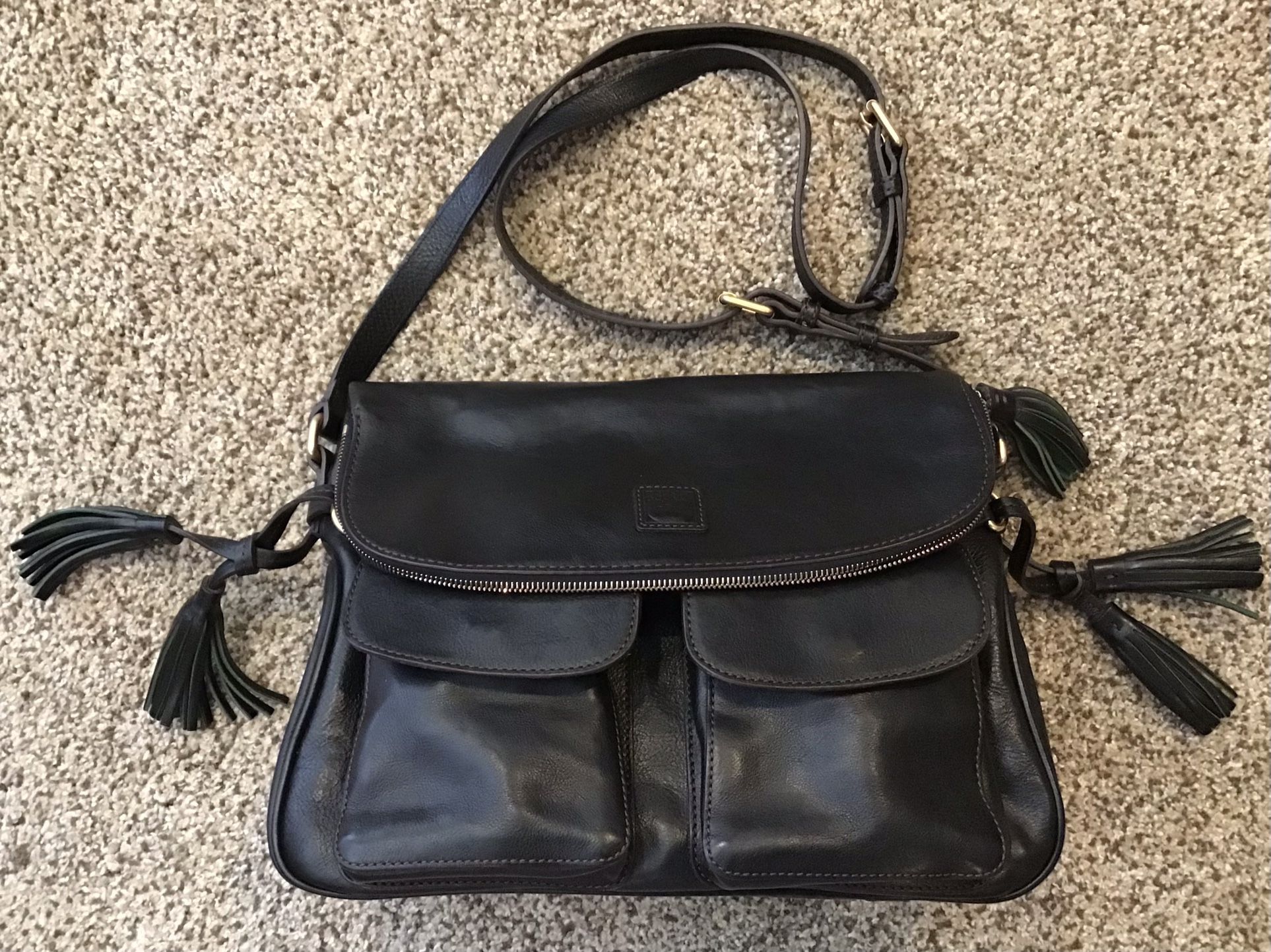 Dooney Bourke Florentine Large Leather Zip-Flap Fold-Over Crossbody Shoulder Saddle Messenger Bag