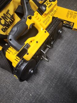 DeWalt 3 ⅜" Bandsaw