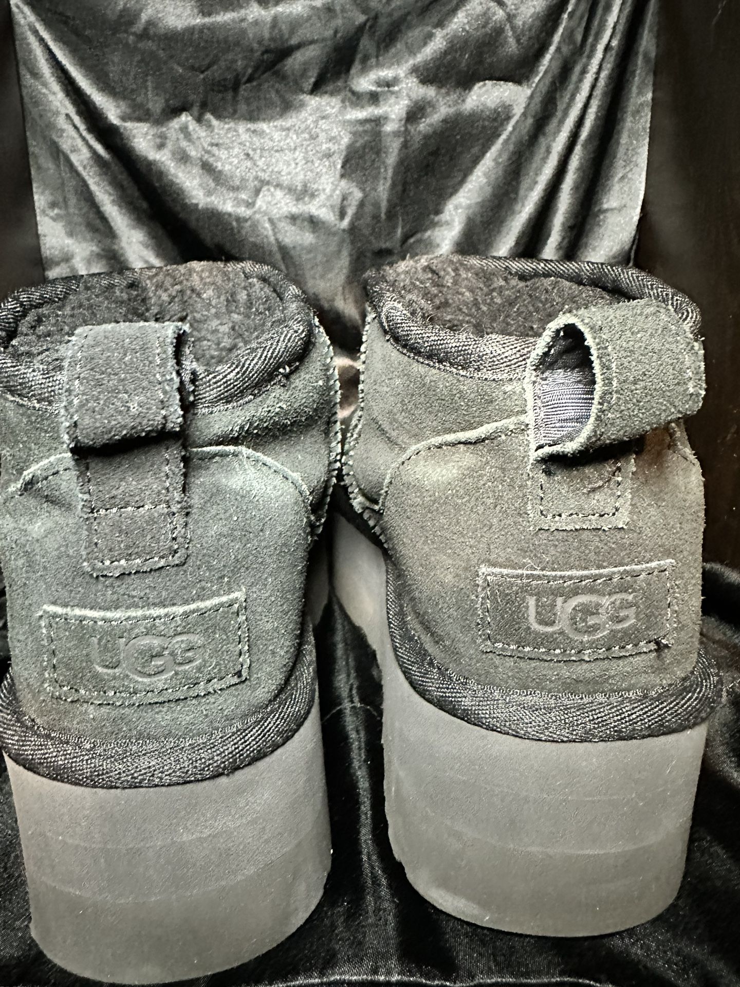 UGG Black Classic mini Dipper