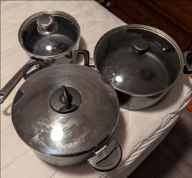 Like new 6 pieces of T -Fal cookware set / pots and pans.