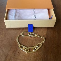 Bracelet women  color gold