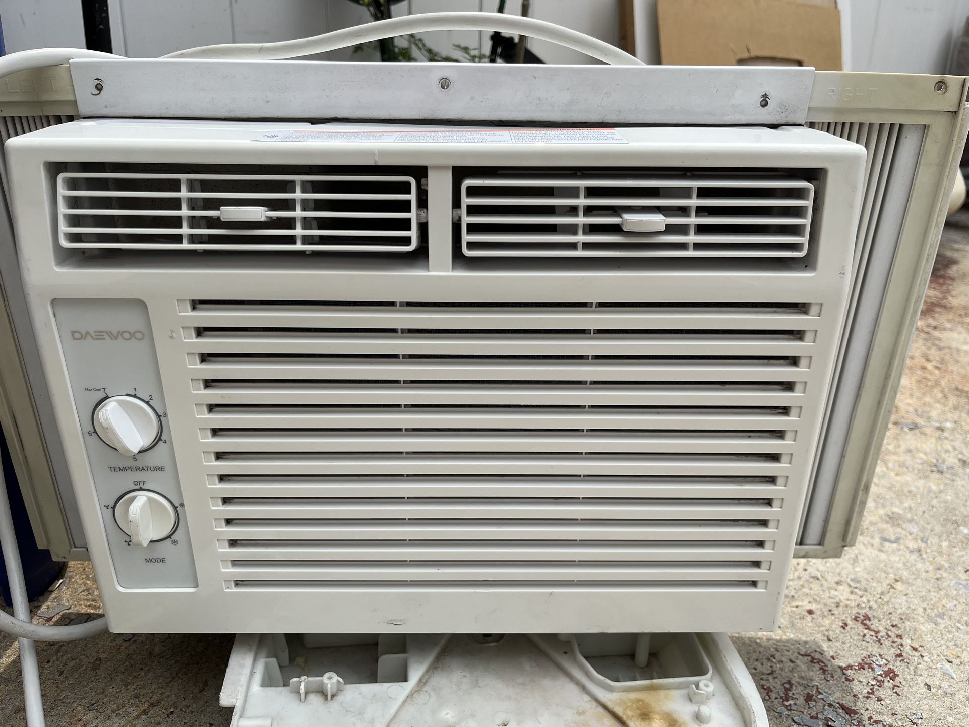 Daewoo AC Air Conditioner 5000btu Window