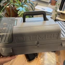 Dremmel Tool With Case And Accessories 