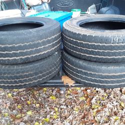 4 real good trailer tires 195 70 15in