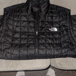 XL North Face Vest 