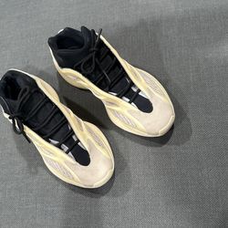 Adidas Yeezy 700 V3