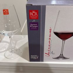 Wine Glasses    NIB